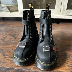 Dr.Martens, Women Boots